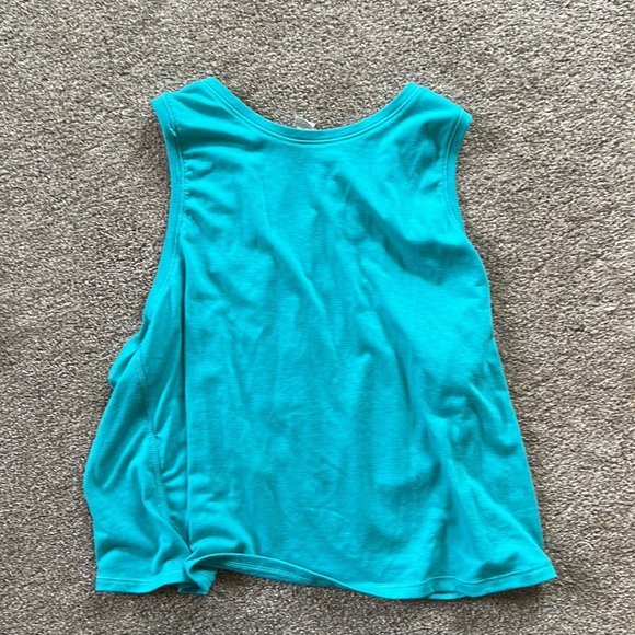 Danskin 90 Degree Workout Tanks Size Small - Picture 4 of 7
